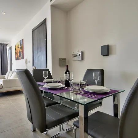 Cityvista - And Penthouse By Shortletsmalta Lägenhet